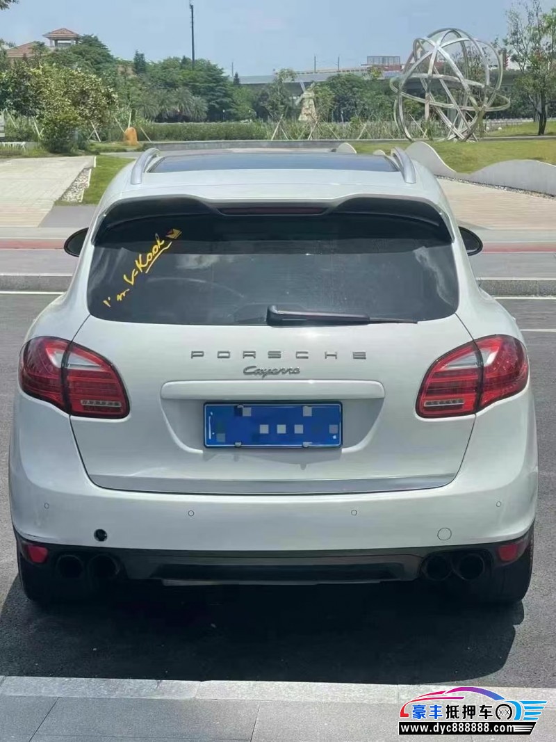 14年保时捷卡宴轿车抵押车出售