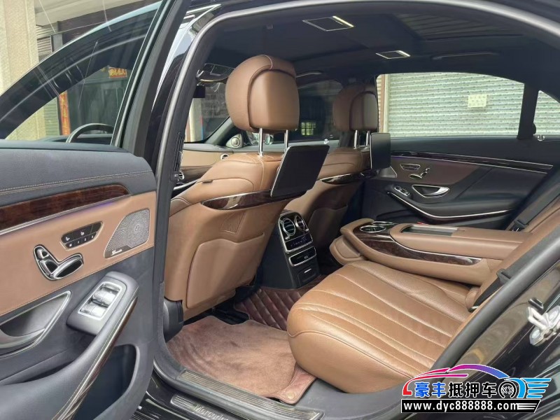 19年奔驰S轿车抵押车出售