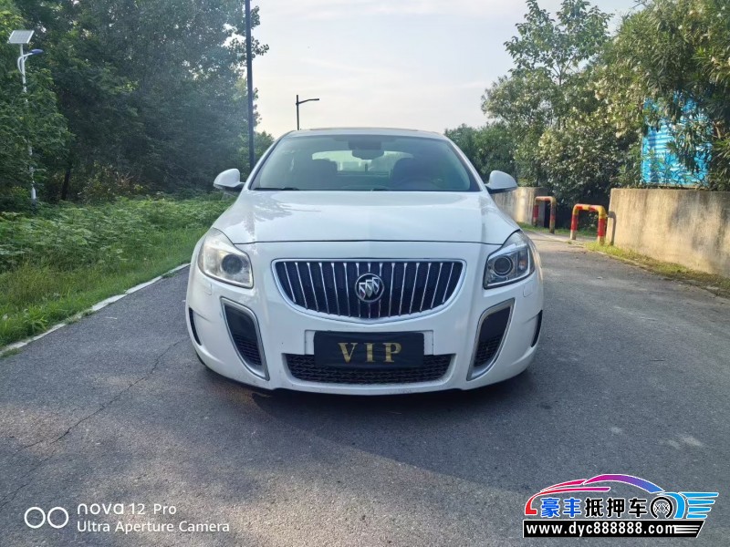 13年别克君威轿车抵押车出售