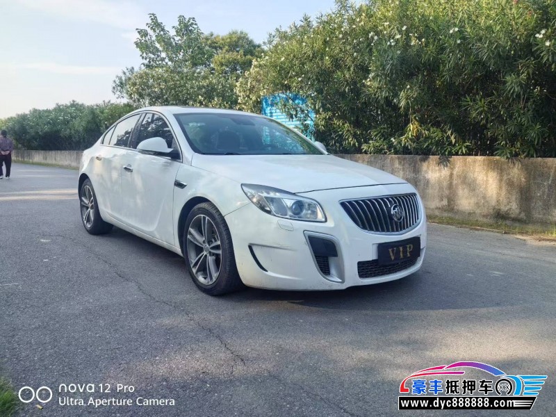 13年别克君威轿车抵押车出售