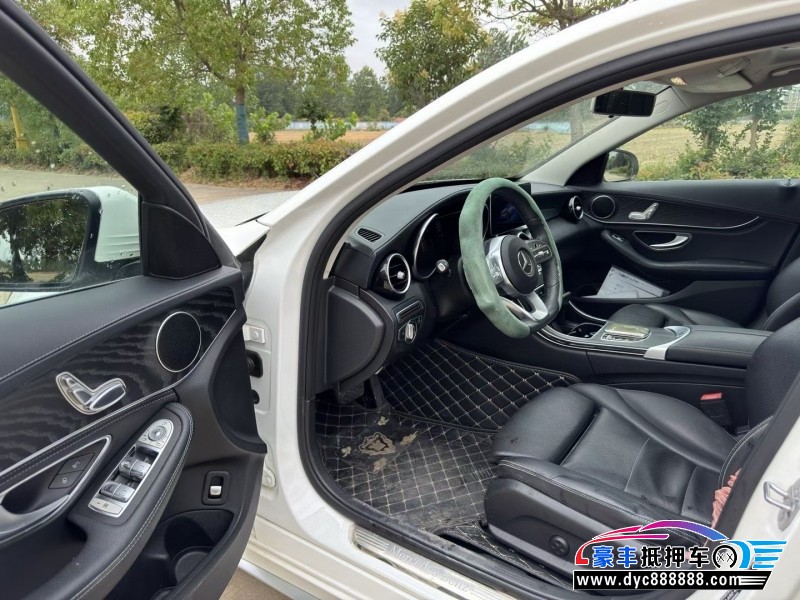 20年奔驰C轿车抵押车出售