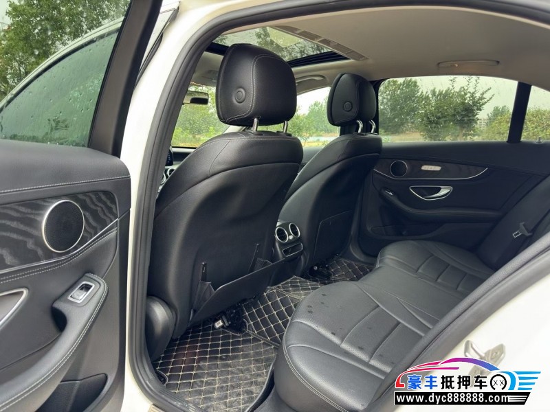 20年奔驰C轿车抵押车出售