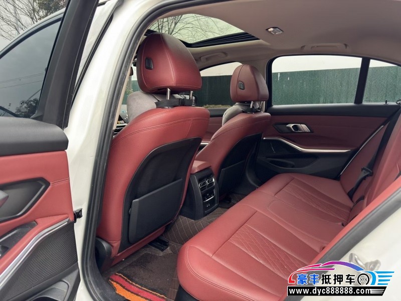 22年宝马3系轿车抵押车出售