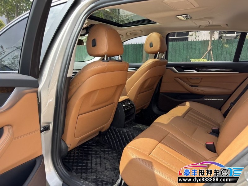 18年宝马5系轿车抵押车出售