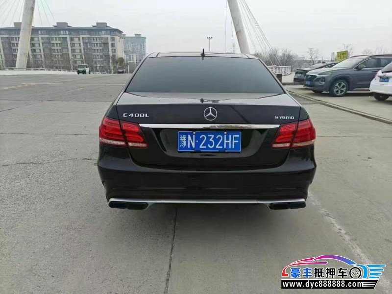 14年奔驰E轿车抵押车出售