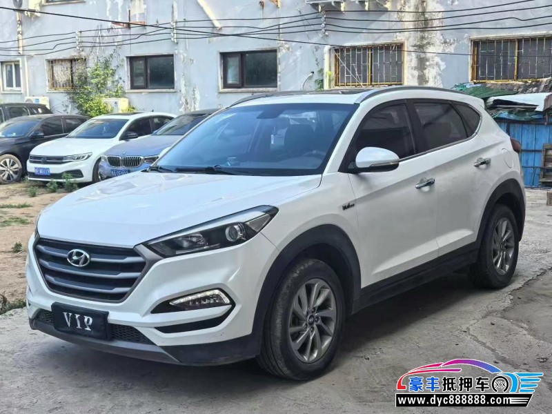 17年现代途胜轿车抵押车出售