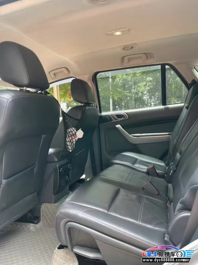 16年福特撼路者轿车抵押车出售