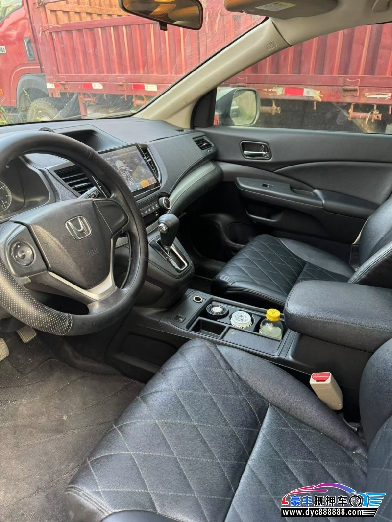 16年本田CR-V轿车抵押车出售