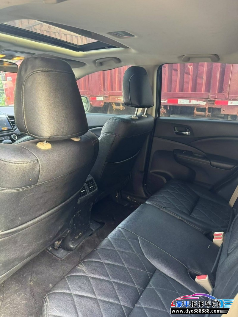 16年本田CR-V轿车抵押车出售