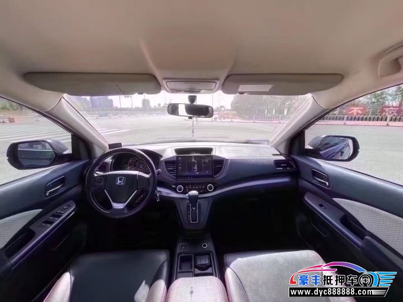 16年本田CR-V轿车抵押车出售