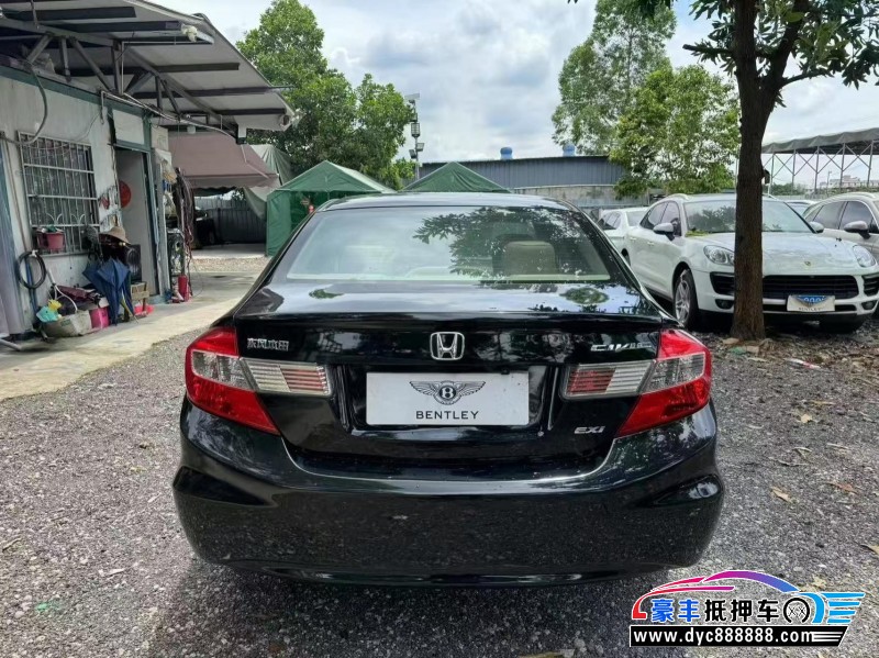 13年本田思域轿车抵押车出售