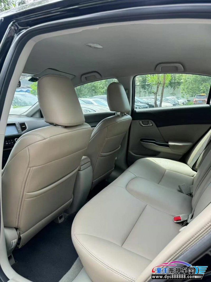 13年本田思域轿车抵押车出售