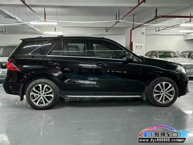 17年奔驰GLE轿车抵押车出售