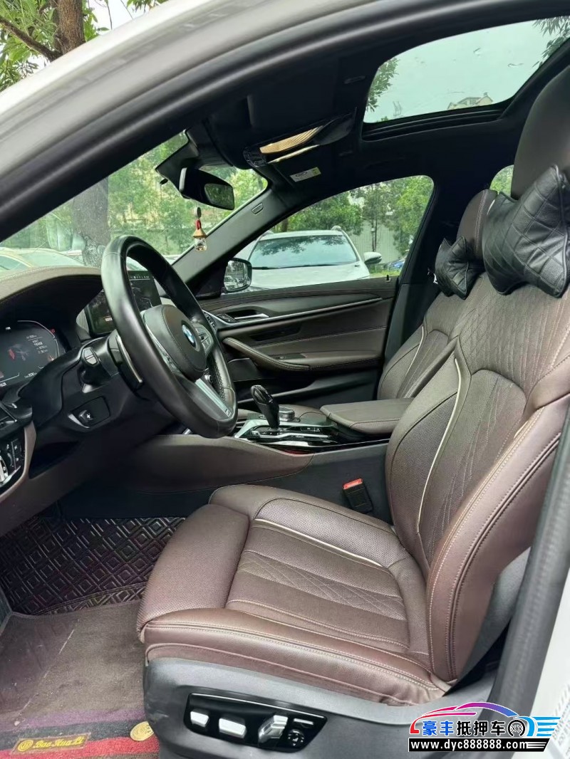 23年宝马5系轿车抵押车出售