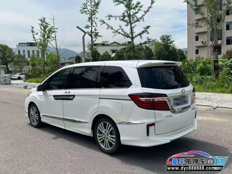 17年本田艾力绅轿车抵押车出售