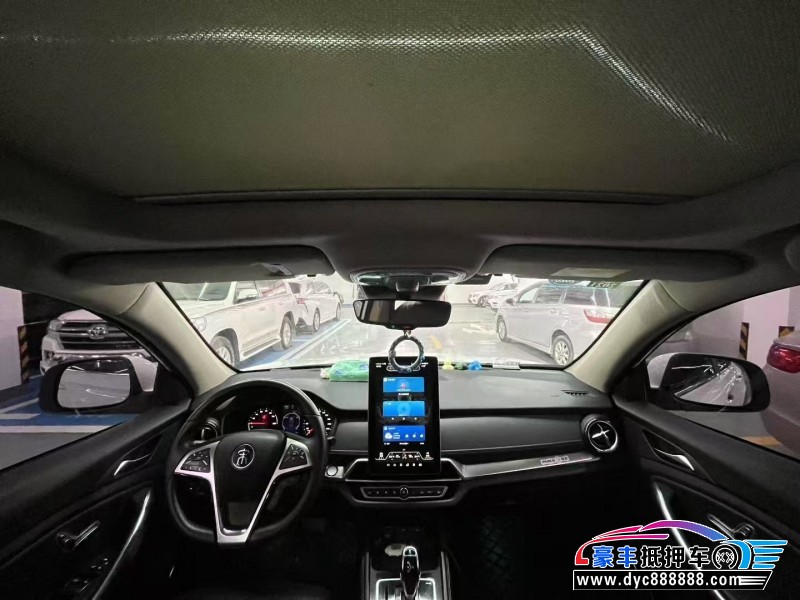 19年比亚迪宋轿车抵押车出售