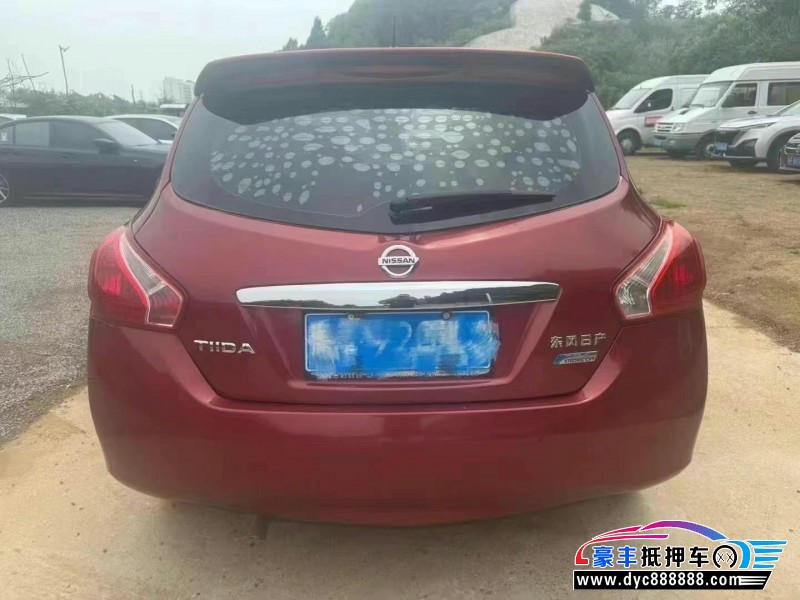 15年日产骐达轿车抵押车出售