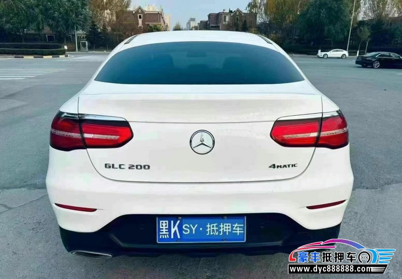 18年奔驰GLC轿车抵押车出售