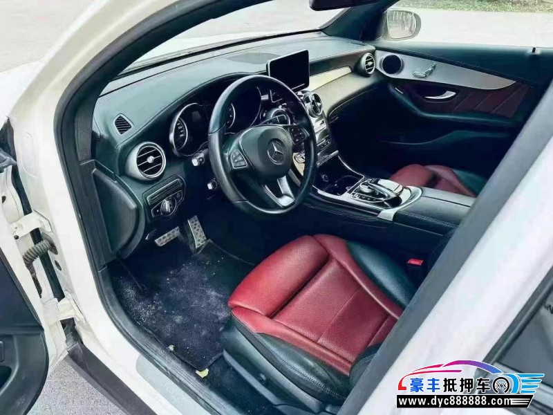 18年奔驰GLC轿车抵押车出售