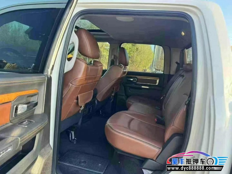 18年道奇公羊轿车抵押车出售