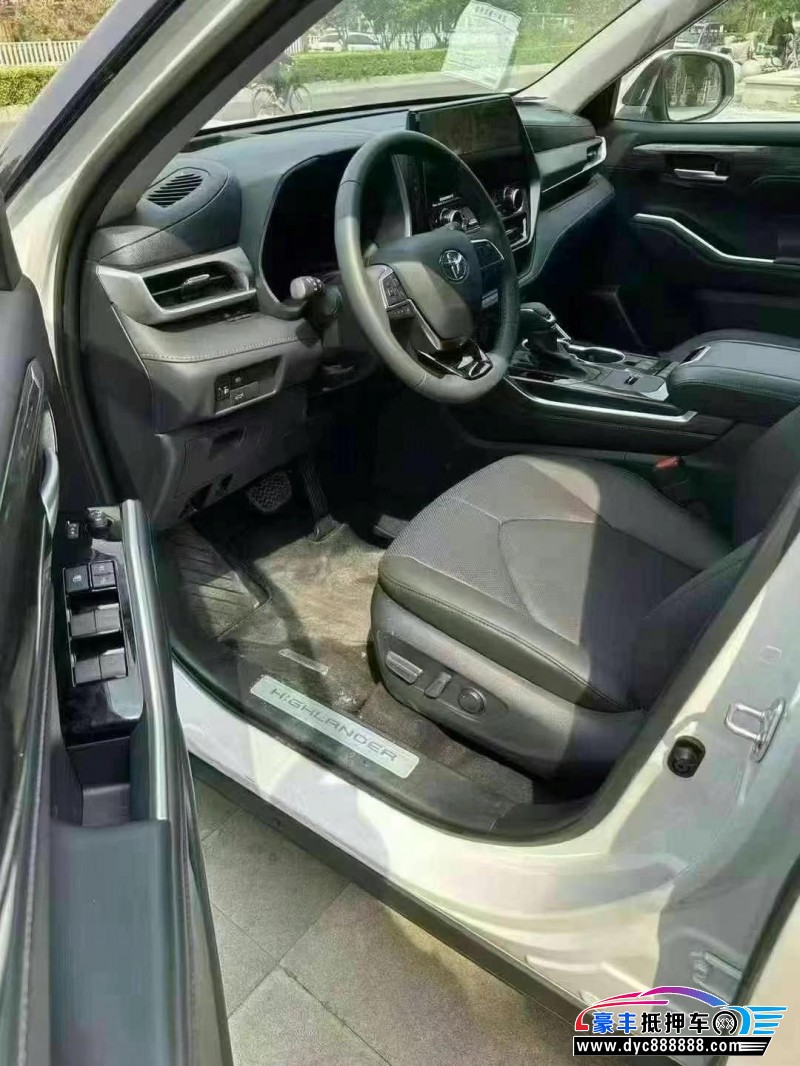 25年丰田汉兰达轿车抵押车出售