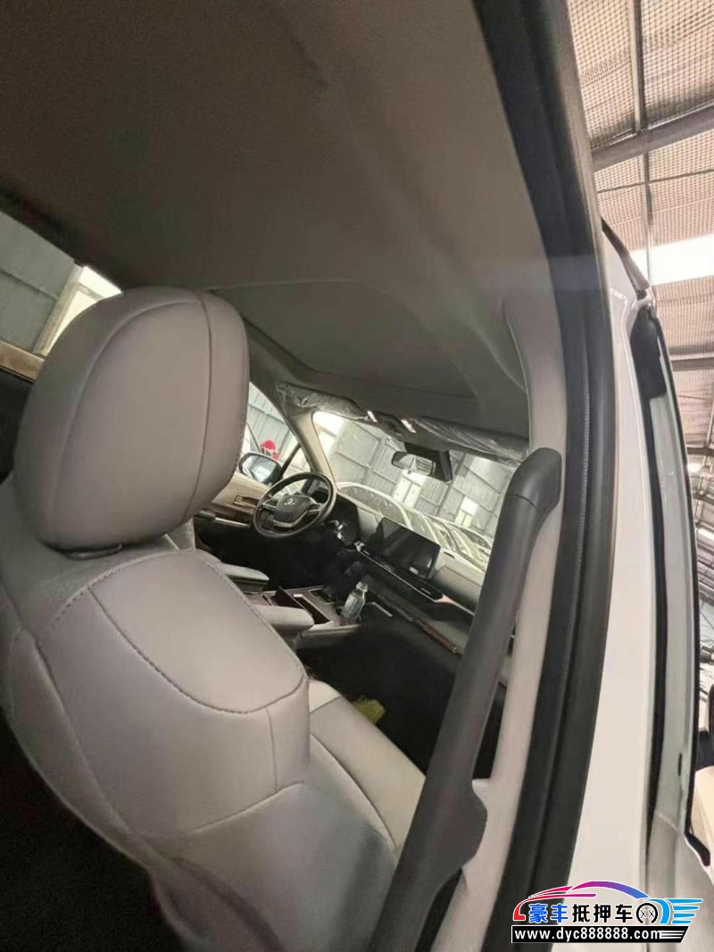 25年丰田格瑞维亚轿车抵押车出售