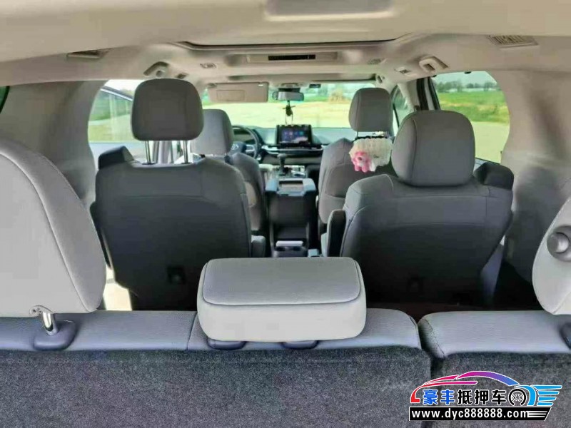 24年丰田格瑞维亚轿车抵押车出售