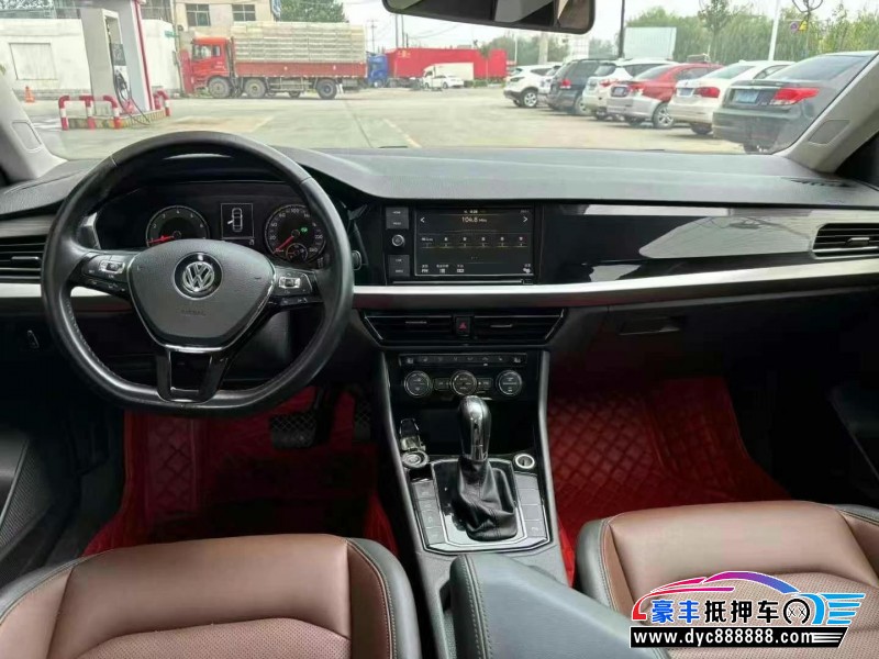 18年大众朗逸轿车抵押车出售