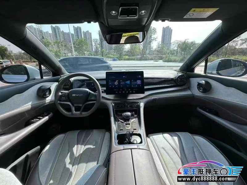 24年比亚迪护卫舰轿车抵押车出售