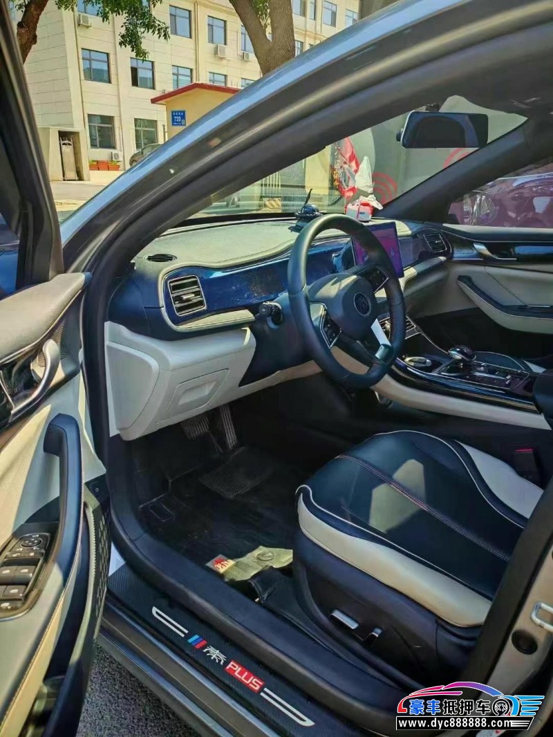 22年比亚迪秦轿车抵押车出售