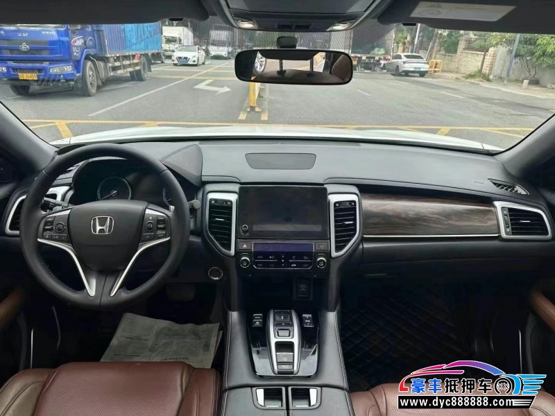 18年本田UR-V轿车抵押车出售