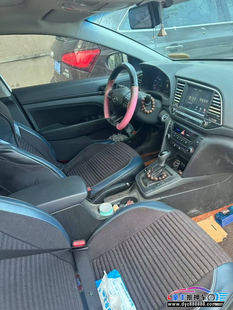 18年现代领动轿车抵押车出售