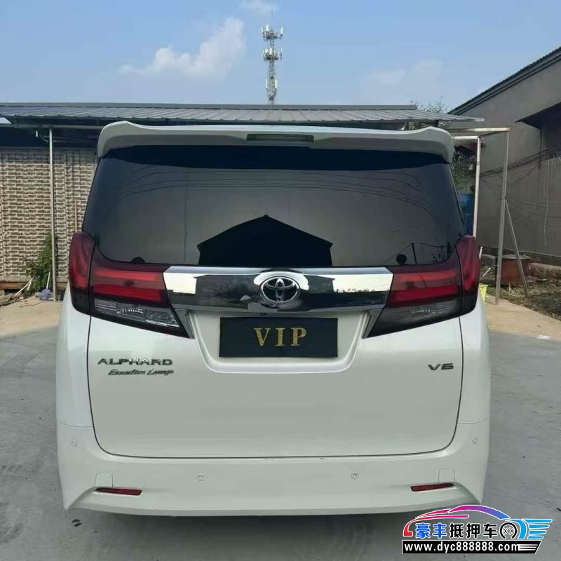 17年丰田埃尔法轿车抵押车出售