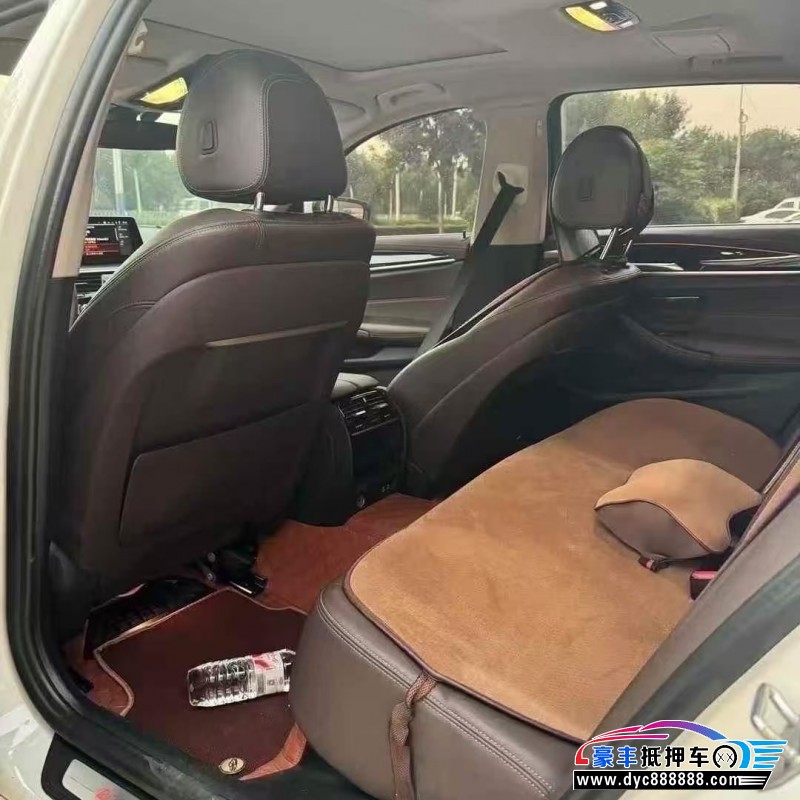 20年宝马5系轿车抵押车出售