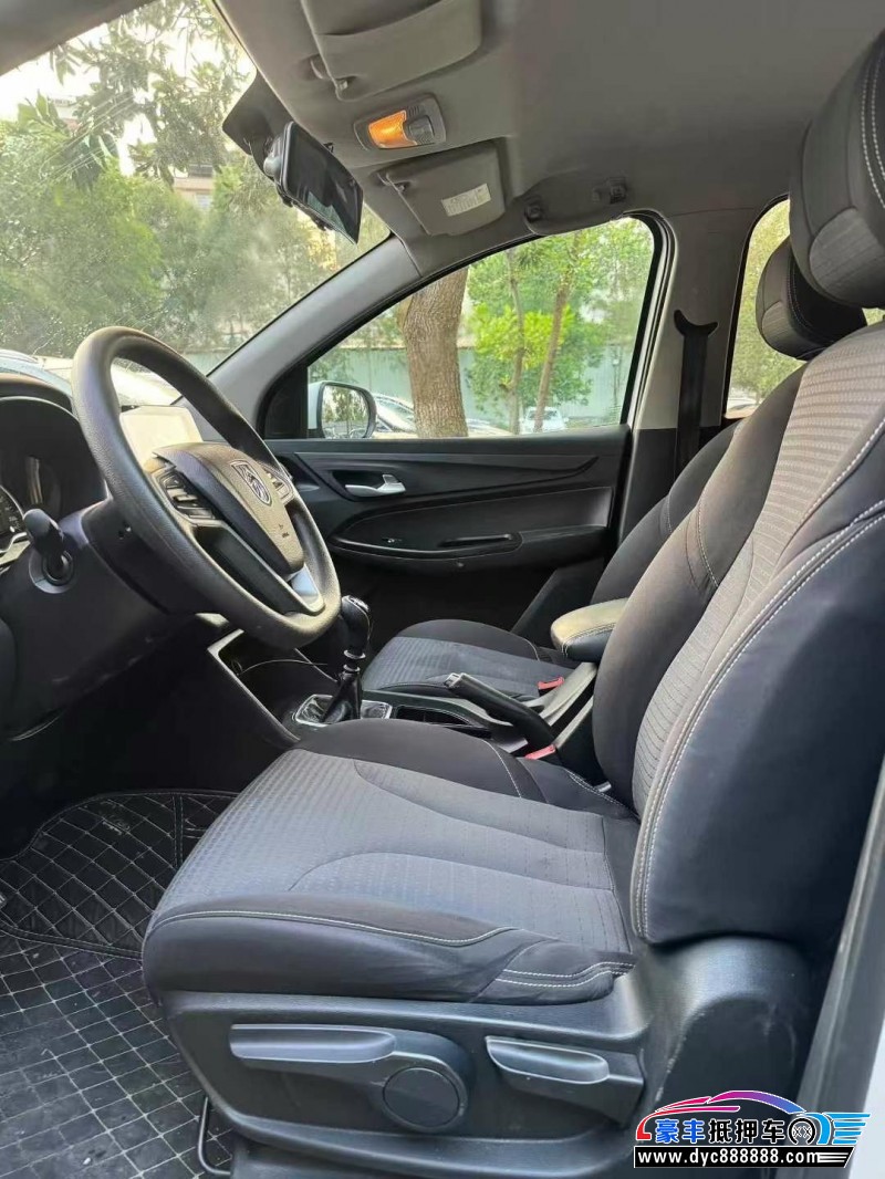 18年宝骏730轿车抵押车出售