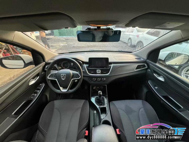 18年宝骏730轿车抵押车出售