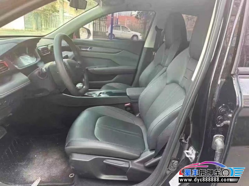 25年东风风神奕炫轿车抵押车出售