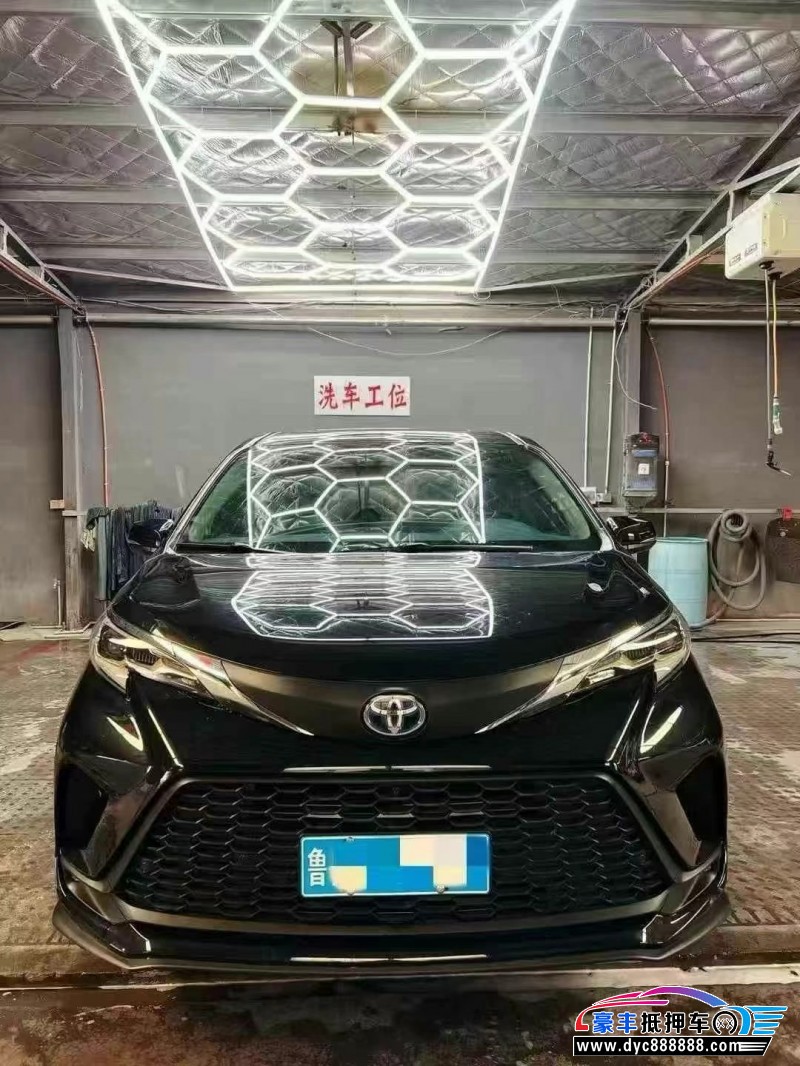 24年丰田格瑞维亚轿车抵押车出售