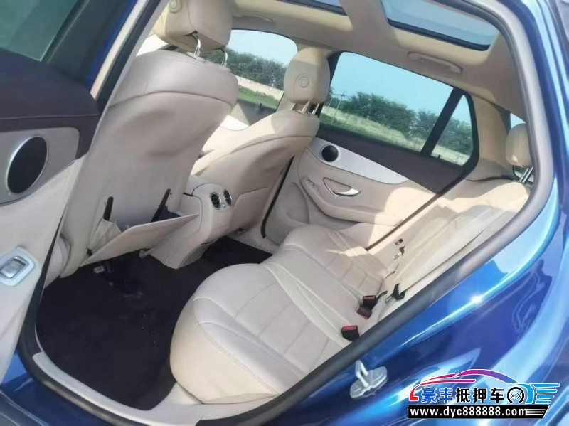 16年奔驰GLC轿车抵押车出售