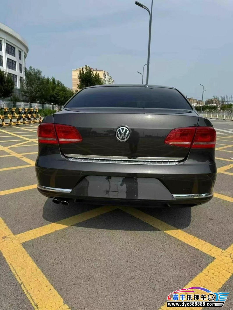 15年大众迈腾轿车抵押车出售