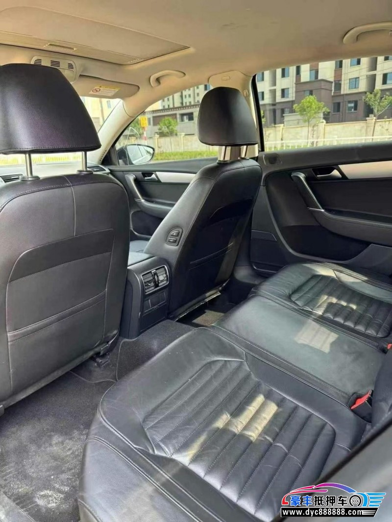 15年大众迈腾轿车抵押车出售