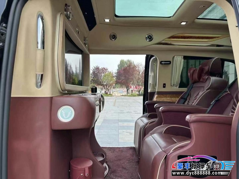 19年奔驰V轿车抵押车出售