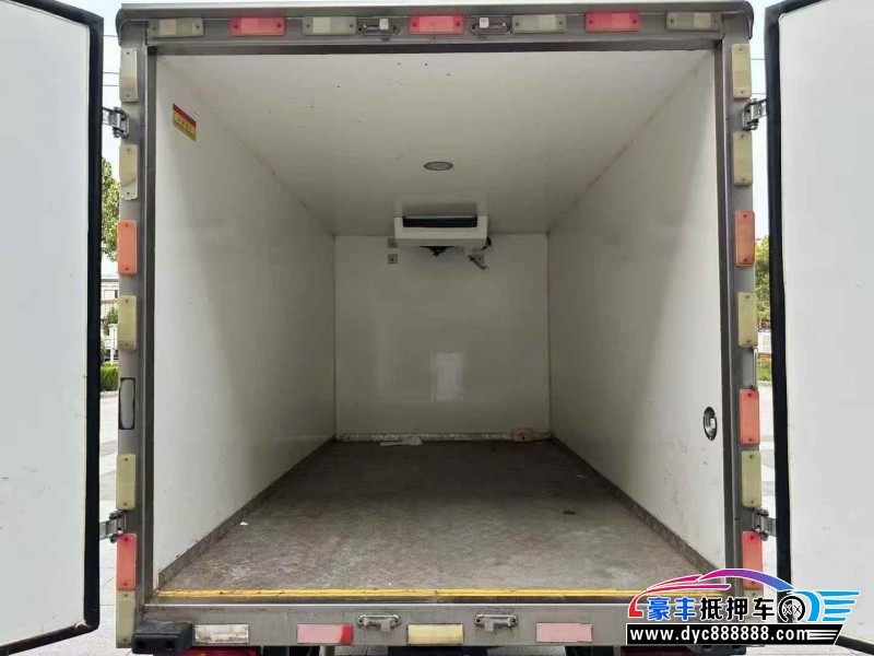 23年福田祥菱轿车抵押车出售