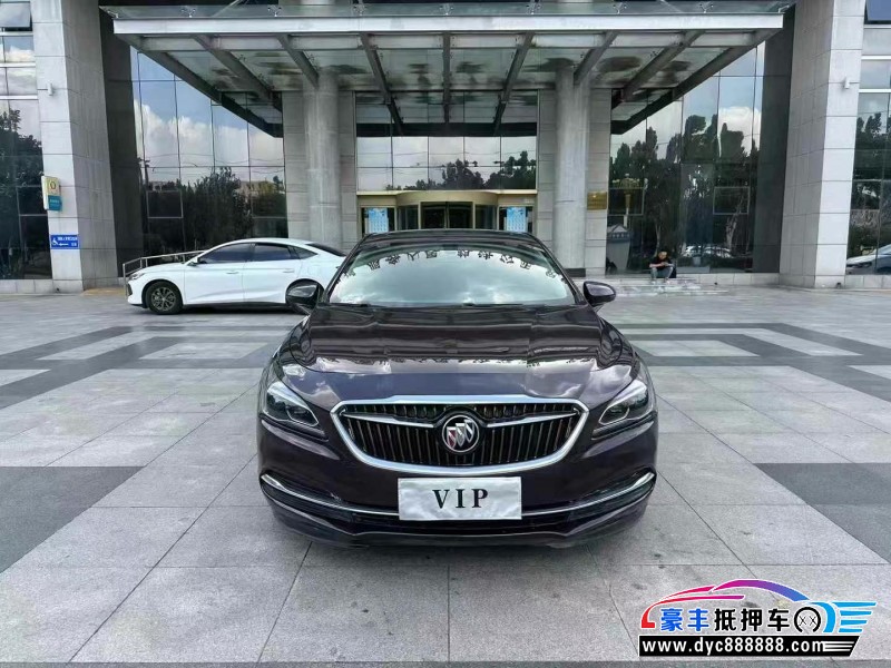 抵押车出售18年别克君越轿车