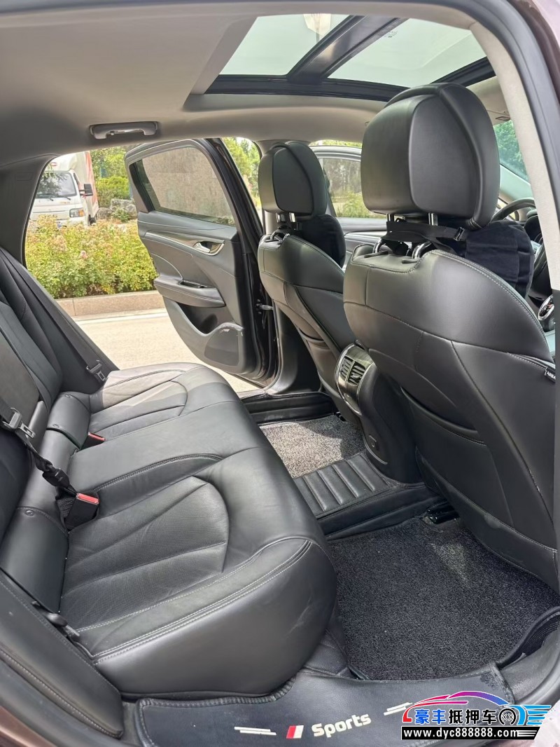 18年别克君越轿车抵押车出售