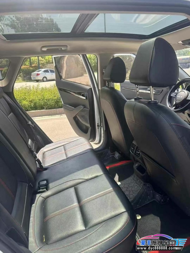 23年起亚KX3轿车抵押车出售