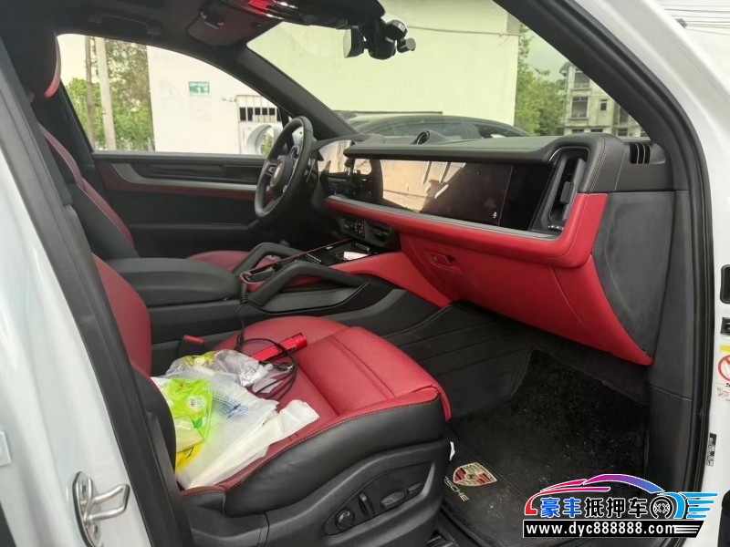 24年保时捷卡宴轿车抵押车出售