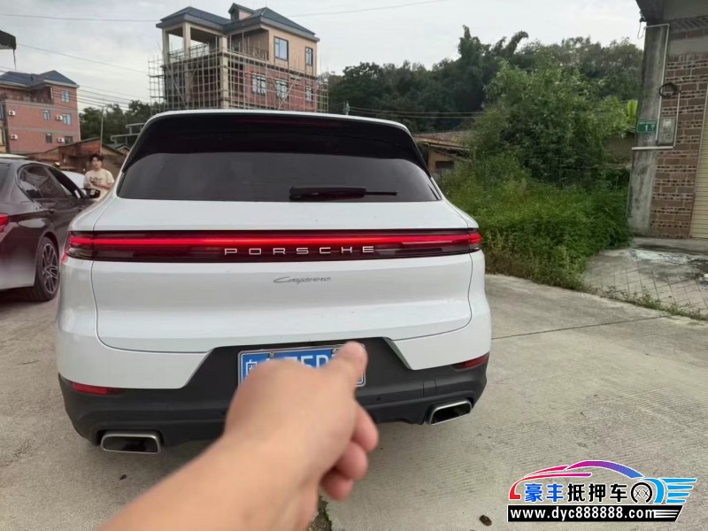 24年保时捷卡宴轿车抵押车出售