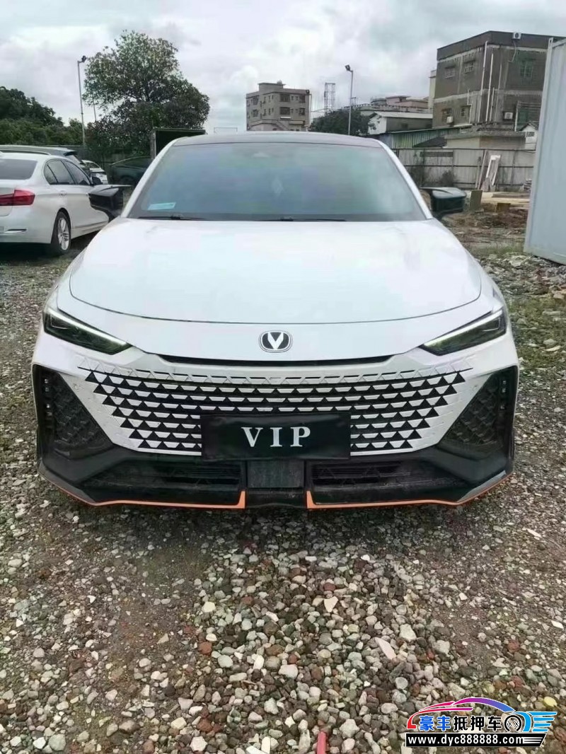 24年长安长安UNI轿车抵押车出售