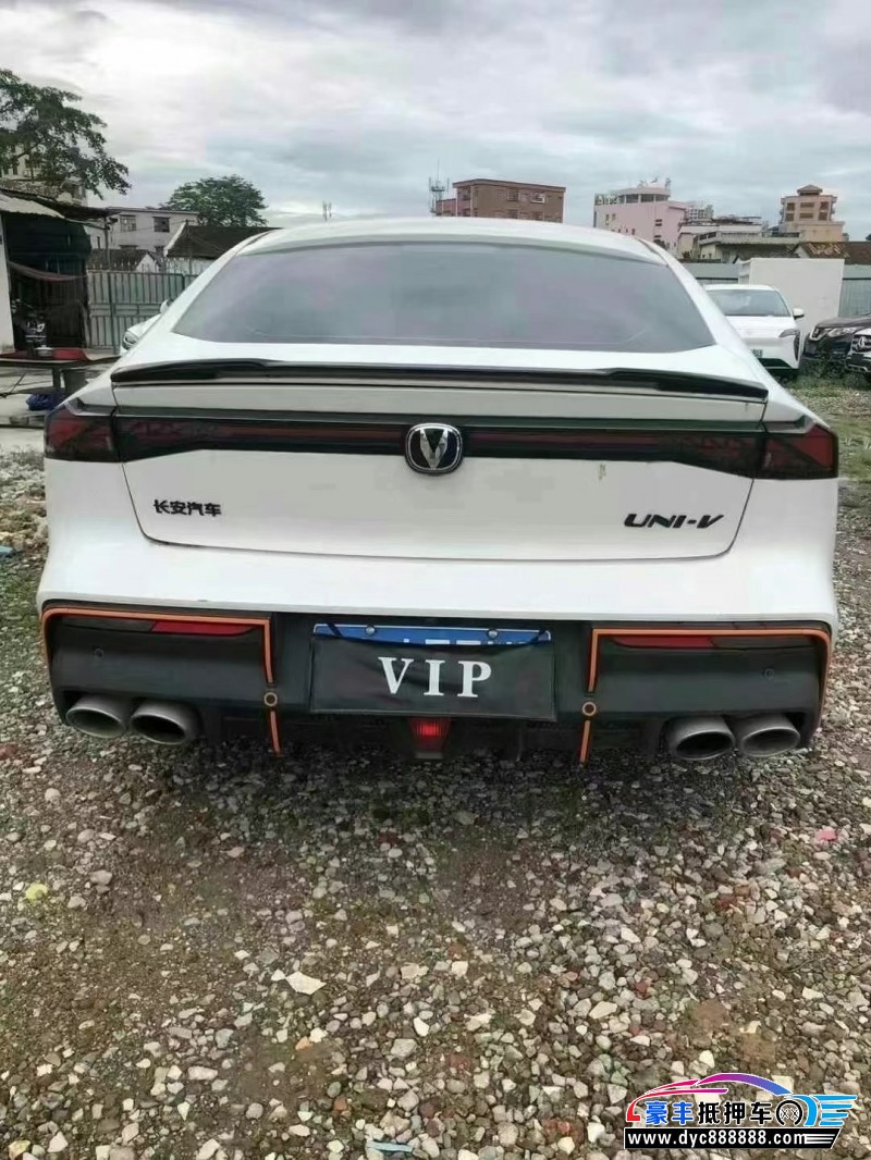 24年长安长安UNI轿车抵押车出售